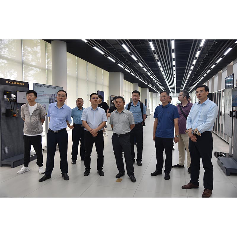 公司与华科人工智能与自动化学院、三峡智控赴北京东土科技宜昌公司参观交流